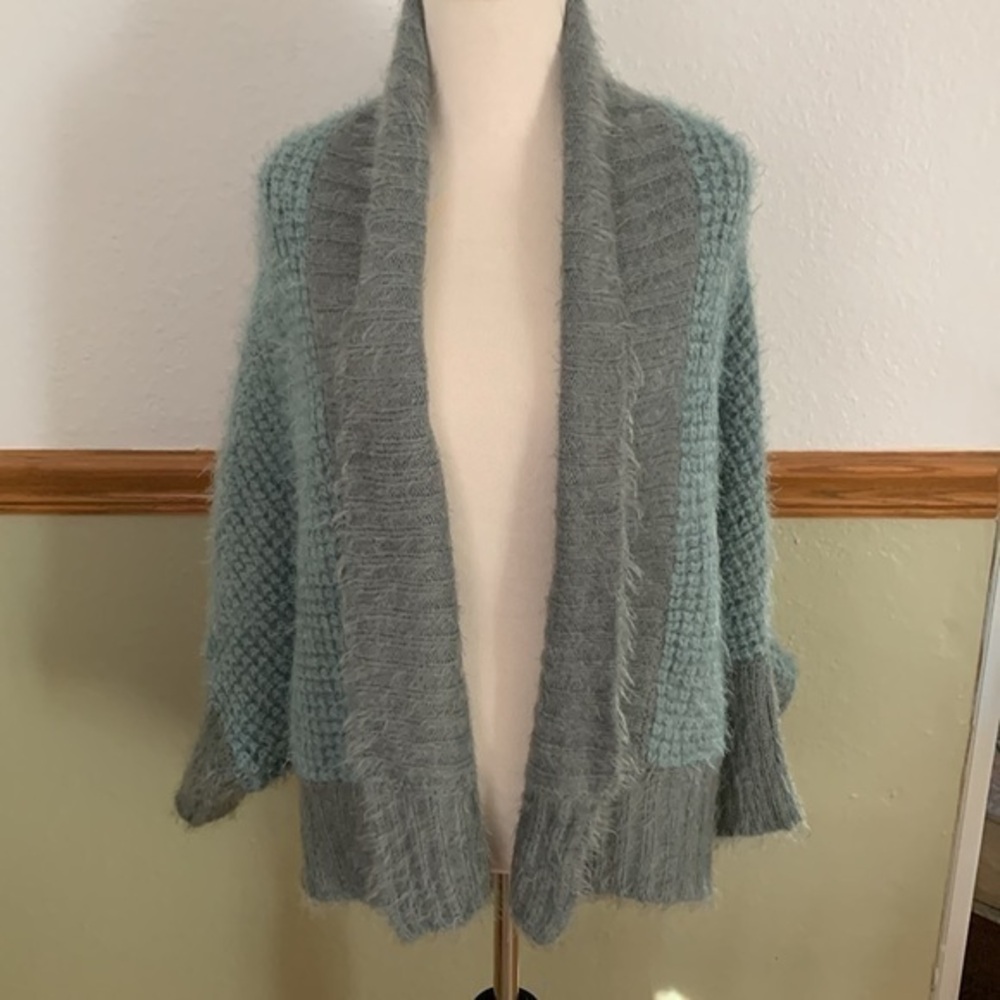 Simply Noelle Eyelash blue gray Open cardigan